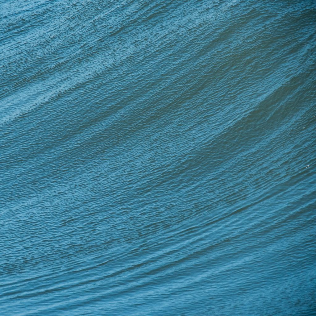 An up-close photo of a wave in Avon North Carolina.
